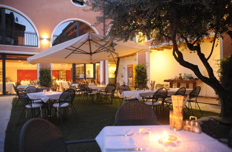 Hotel Villa Altura Ospedaletto Euganeo Экстерьер фото