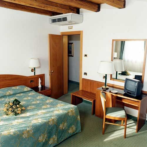 Hotel Villa Altura Ospedaletto Euganeo Экстерьер фото